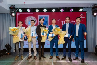 YEAR END PARTY 2025: DẤU ẤN 2025 – THAY ĐỔI ĐỂ VƯƠN MÌNH