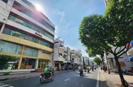 Bán nhà mặt tiền kinh doanh đường Thành Thái quận 10 (DT 80m2) chỉ 200tr/m2 giá nhà hẻm xe hơi