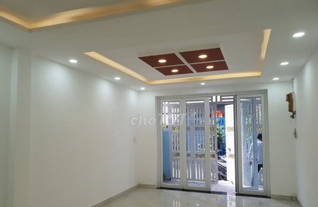 Tôi cần cho thuê nhà MT Phan Văn Trị P2 Q5. ( 4,3 x 10m ) 4 lầu đẹp giá 30tr